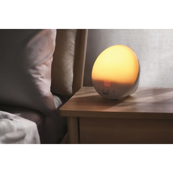 Philips HF3519/01 Wake-up Light (Sonnenaufgangfunktion, Digitales Fm Radio, Tageslichtwecker) Weiß