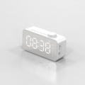 Radiowecker mit Bluetooth-Lautsprecher Sleep-Timer LED-Display mit Dimmer TF-Karte V5.0 FM-Radio Bass-Temperatursensor Snooze fü