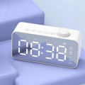 Radiowecker mit Bluetooth-Lautsprecher Sleep-Timer LED-Display mit Dimmer TF-Karte V5.0 FM-Radio Bass-Temperatursensor Snooze fü