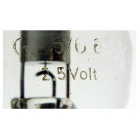 More about Elektronenröhre 67,5/0,6d UH＝2,5V ID15279