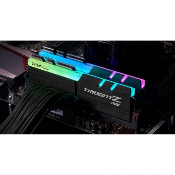 G.Skill TridentZ RGB Series - DDR4 - Kit - 32 GB: 2 x 16 GB - DIMM 288-PIN - 4400 MHz / PC4-35200 - ungepuffert