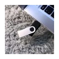 USB-Speicherstick (8 GB, USB 2.0, schwenkbar, 10 x abnehmbare weiße Etiketten