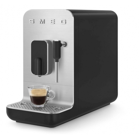 Smeg BCC02BLMEU Kompakte Kaffeevollautomat mit Dampffunktion Schwarz