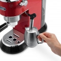 DeLonghi Dedica Siebträger Espressomaschine Rot - 1450 W - 15 bar； EC680.R