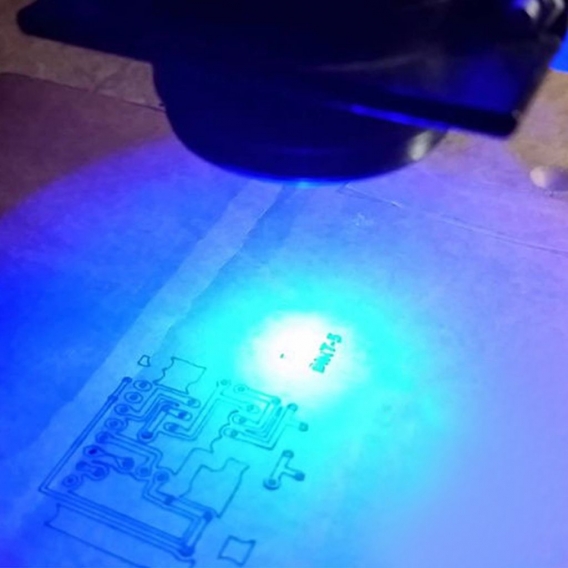 2500mW 450nm blau-violett Licht Laserkopf fuer DIY Schnitzen Graviermaschine Engraver Zubehoer